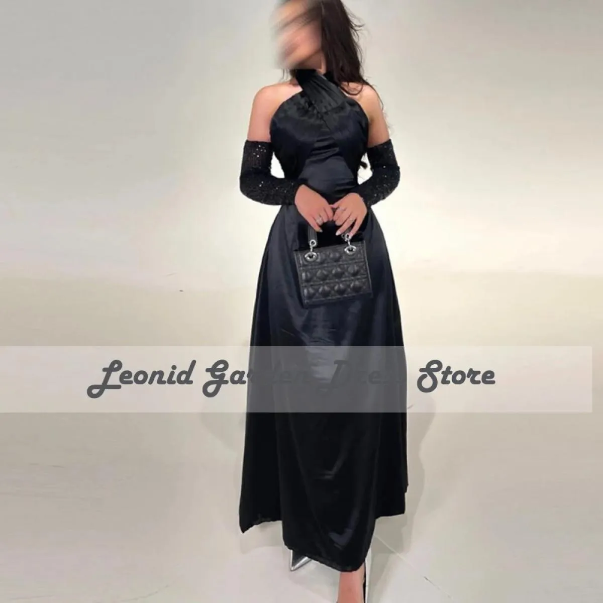 Abiti da ballo neri 2022 Abito da sera lunghezza tè Halter senza maniche Elegante semplice per le donne Abiti da festa per invit