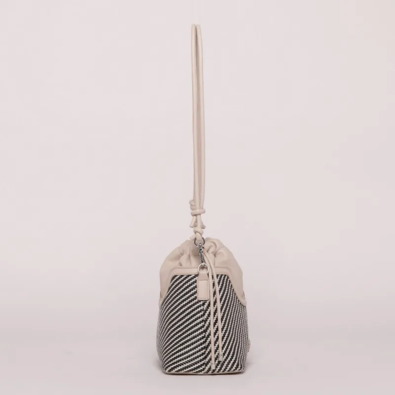 BORSA A SECCHIELLO CON INTRECCIO BEIGE