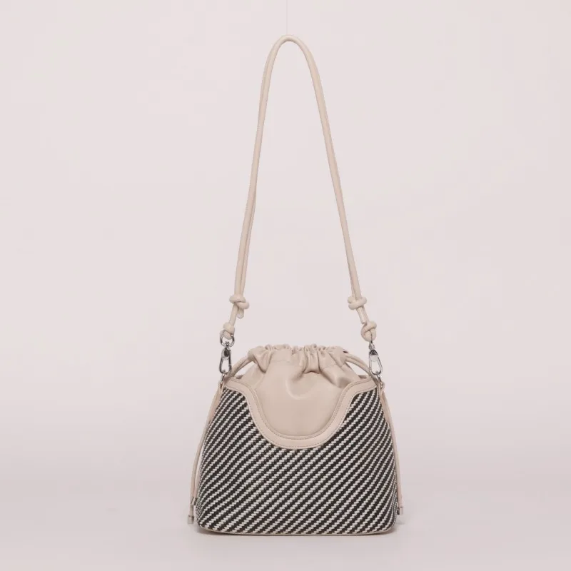 BORSA A SECCHIELLO CON INTRECCIO BEIGE