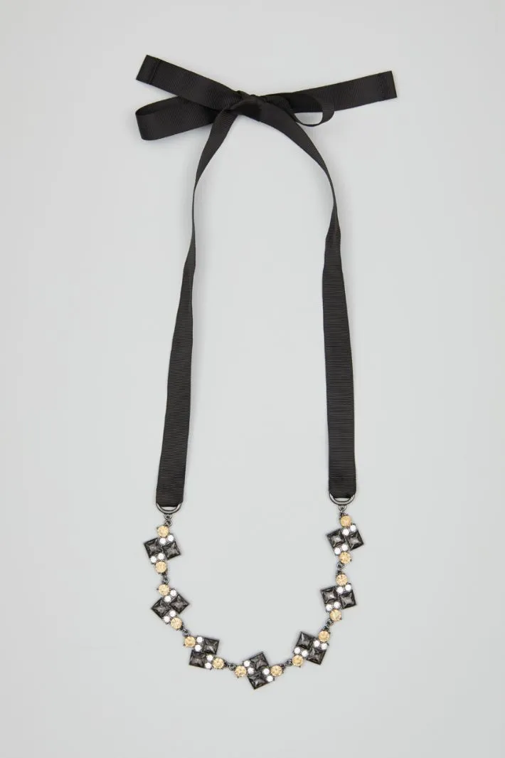Collana a nastro