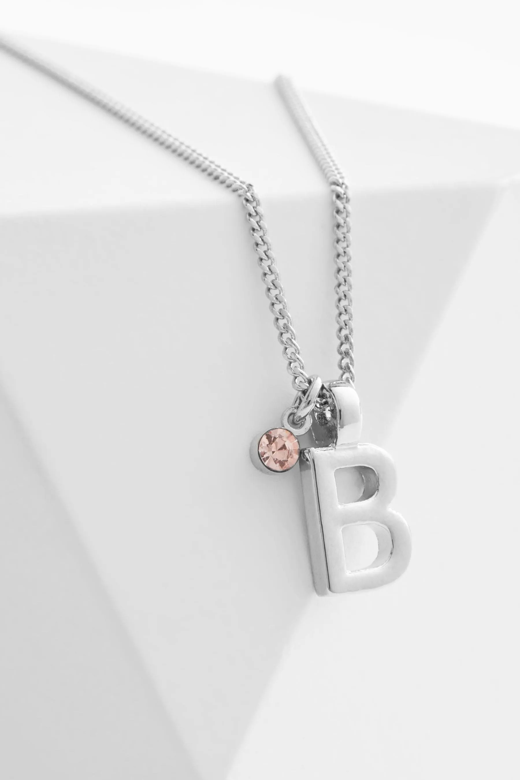 Collana con iniziale