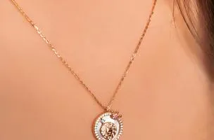 Collana con pendente, LEONE, oro rosa