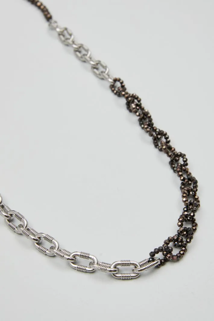 Collana lunga con perline