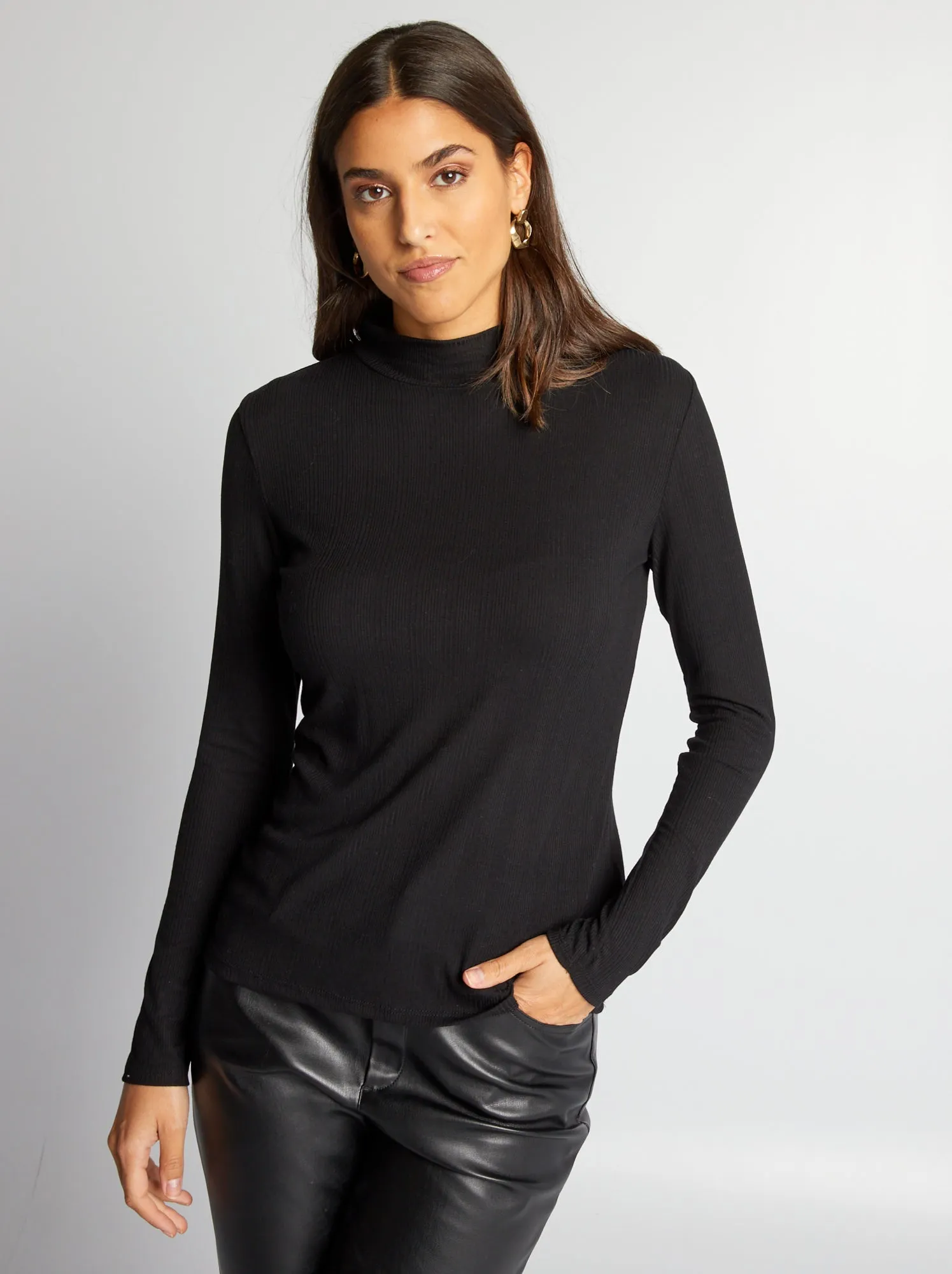 Dolcevita in maglia a coste - nero