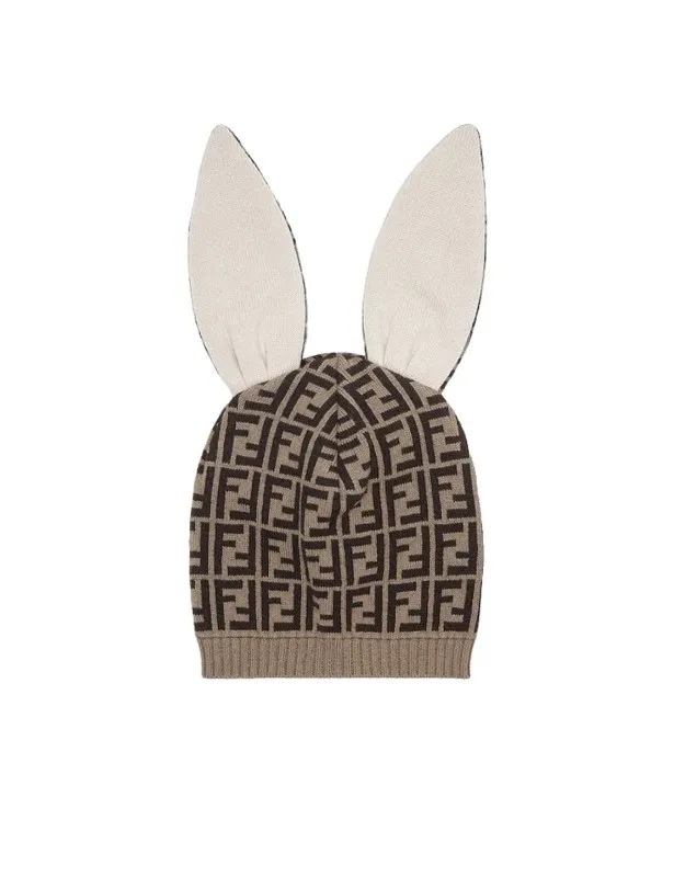 Fendi     Cappello marrone con dettaglio orecchie e logo Fendi