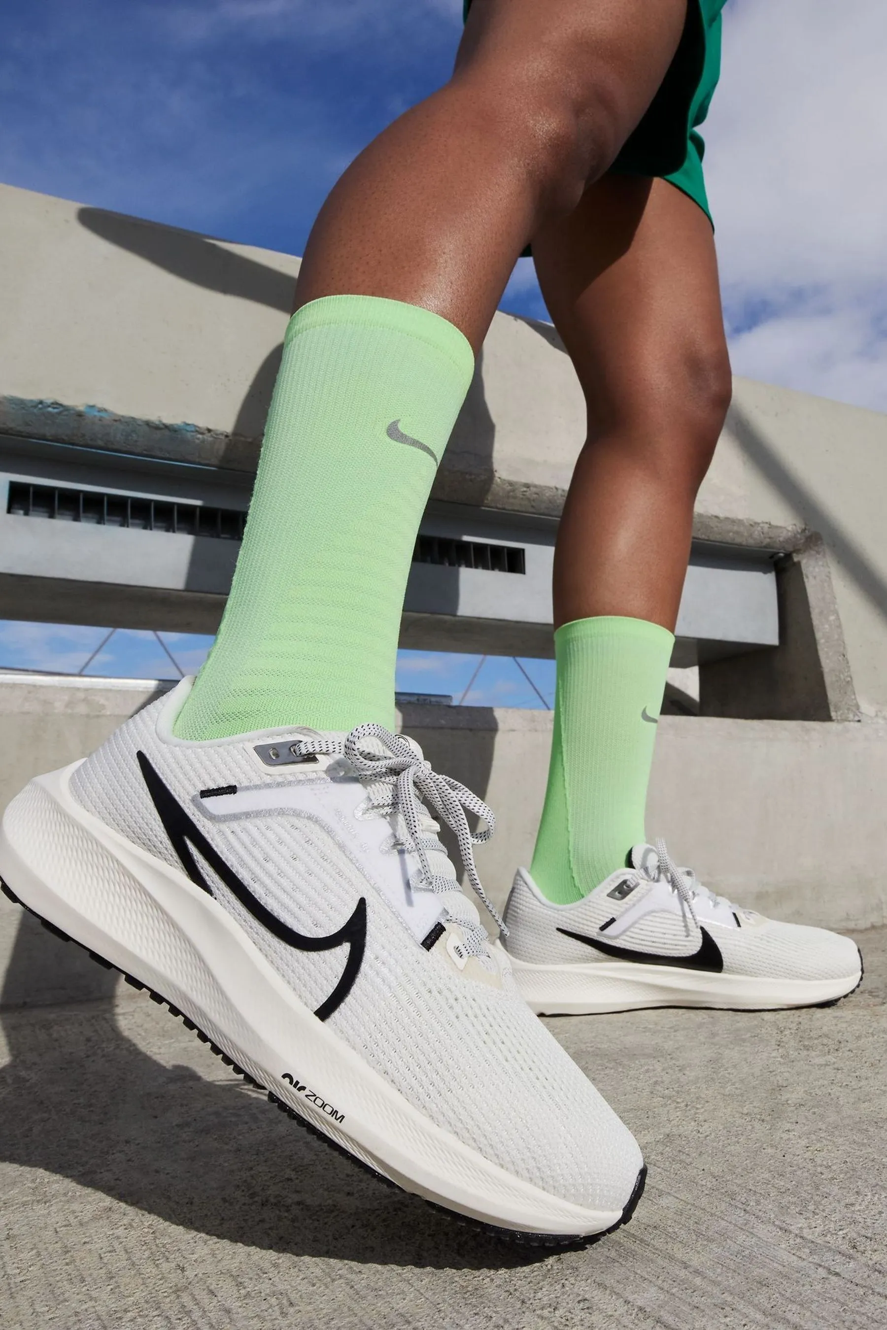 Nike Air Zoom Pegasus 40 Road Running Trainers    