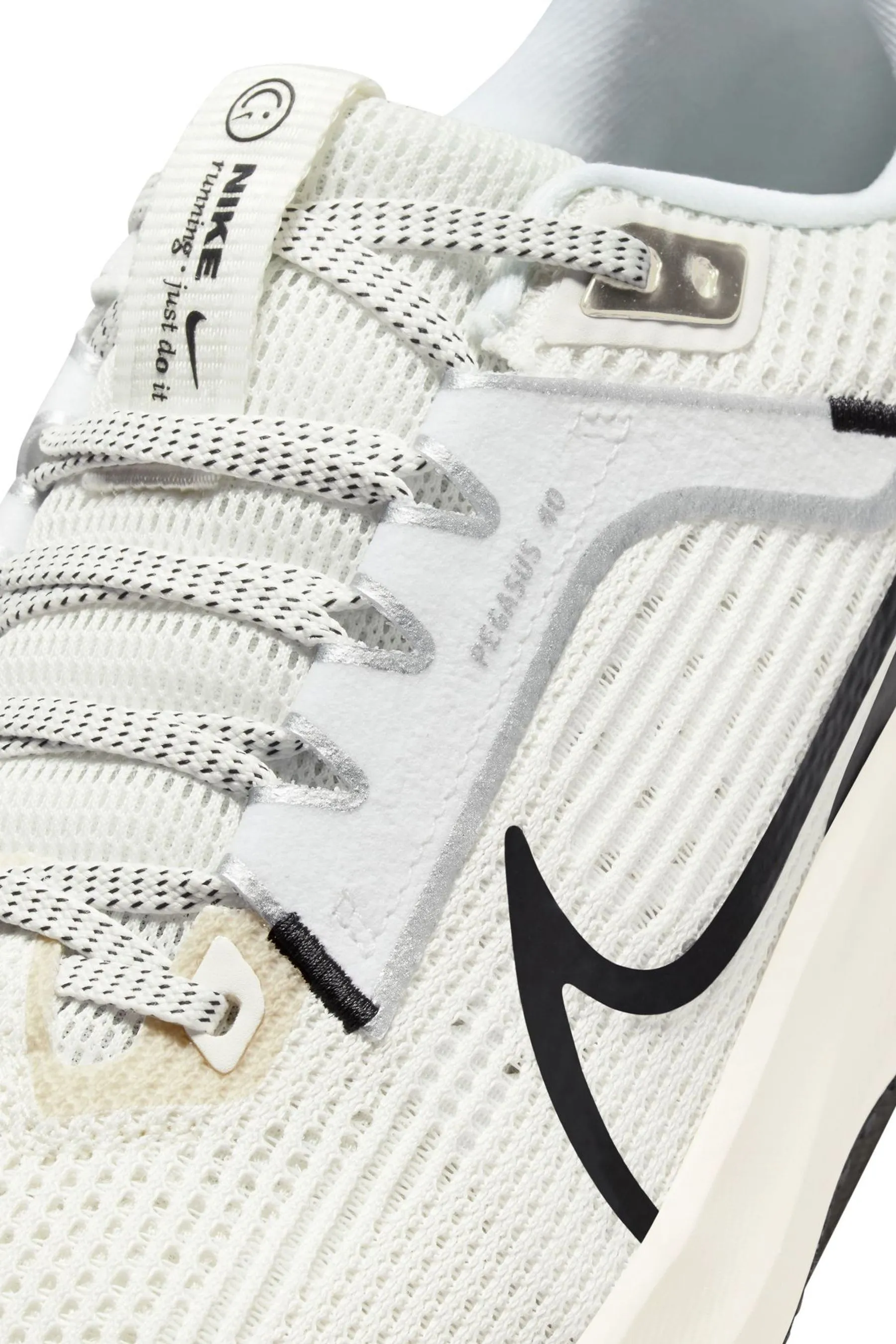 Nike Air Zoom Pegasus 40 Road Running Trainers    