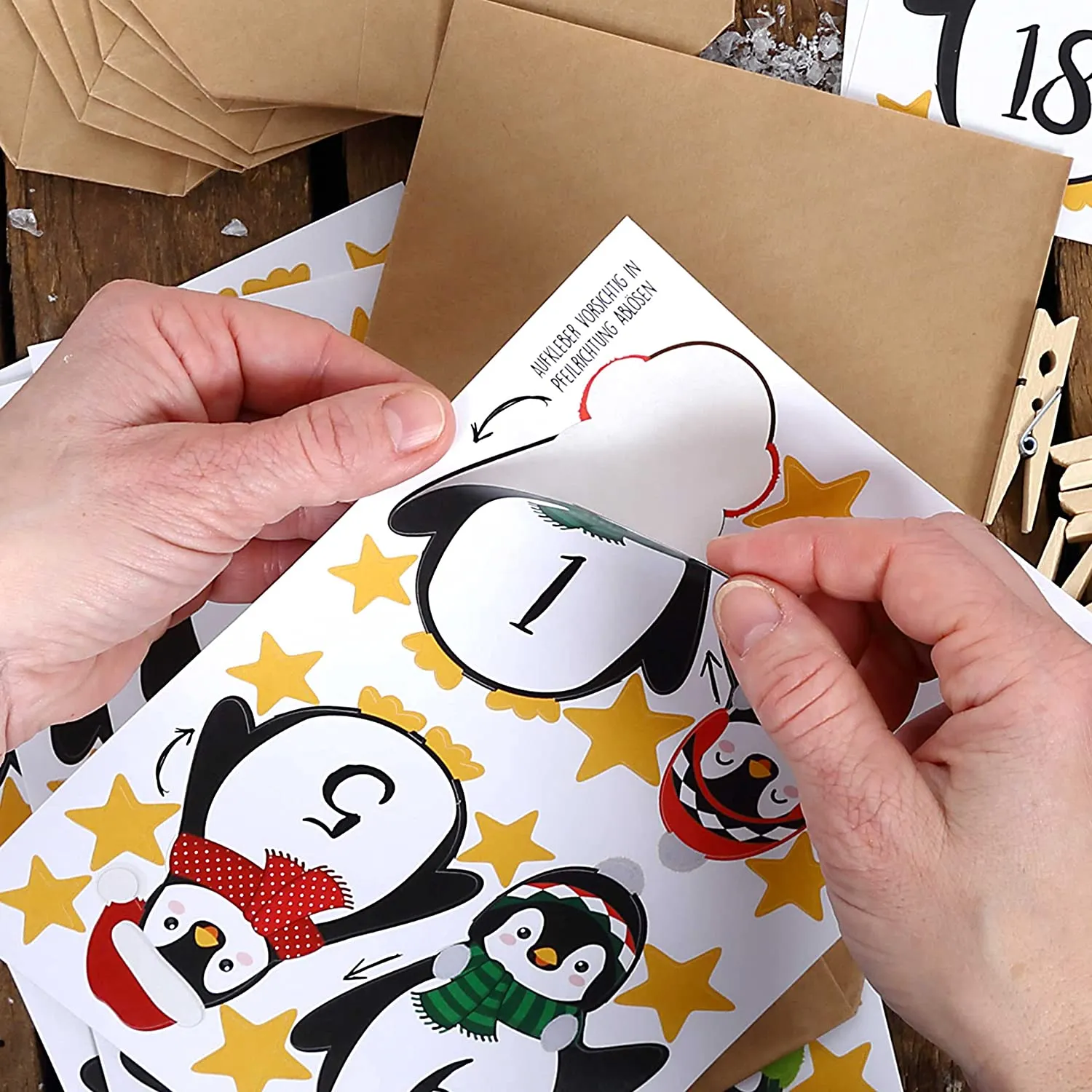 PaPIerDraCHeN DIY Calendario dell'avvento Set di Carta Kraft - Pinguini da attaccare - con 24 Sacchetti di Carta Marrone da riem