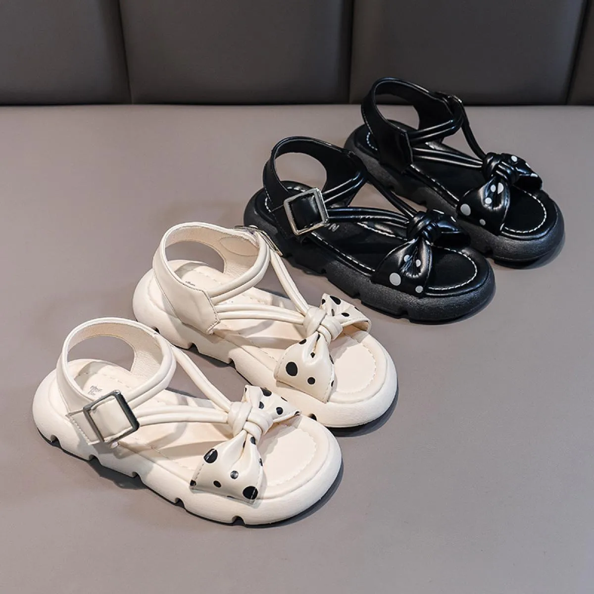Sandali estivi per bambini Ragazze con fondo morbido Scarpe per bambini dolci Scarpe da scuola per bambini neri beige Sandali da