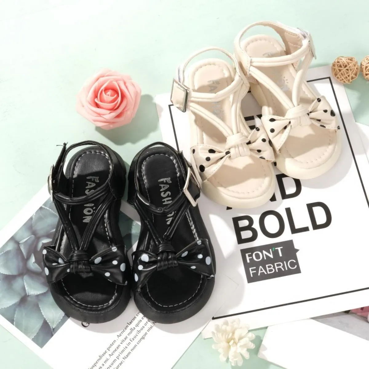 Sandali estivi per bambini Ragazze con fondo morbido Scarpe per bambini dolci Scarpe da scuola per bambini neri beige Sandali da